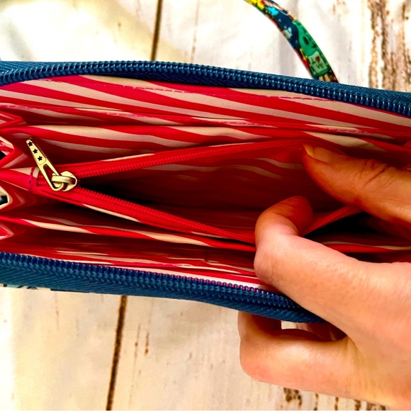 EUC Sea Punk Toki-doki wallet with added strap - Picture 7 of 8